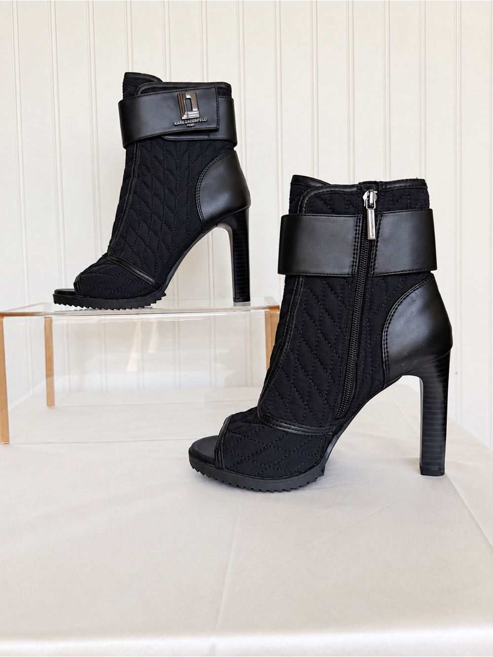 Karl Lagerfeld Paris Britney Black Quilted Peep Toe Booties Size 8